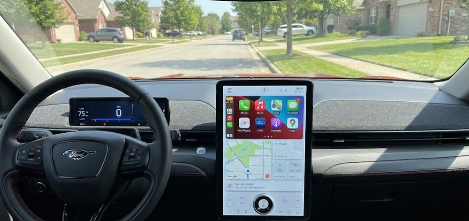 Ford Promises to Continue Offering Apple CarPlay, Despite Rivals Dropping It