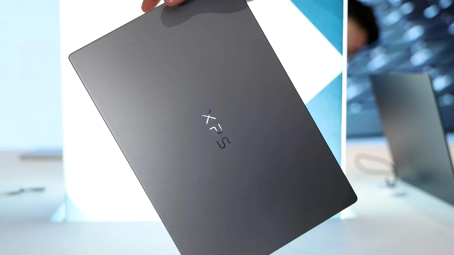 The $699 Laptop War: How Microsoft is Using Dell’s XPS 13 to Take Down Apple’s MacBook Neo